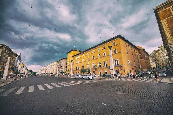 Řím Itálie Červen 2014 Krásný Výhled Ulice Města Letní Sezóně — Stock fotografie