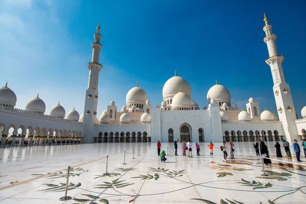 Abu Dhabi Uea Pember 2016 Pemandangan Luar Masjid Agung Sheikh — Stok Foto