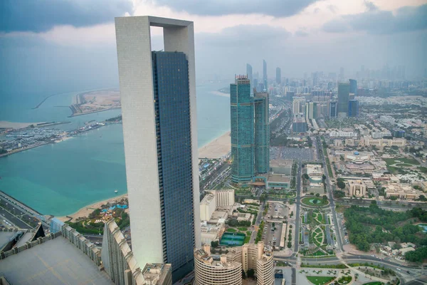 Incredibile Vista Aerea Dei Grattacieli Abu Dhabi Lungo Corniche Road — Foto Stock