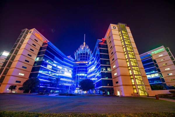 Dubai Bae Aralık 2016 Dubai Silikon Oasis Merkez Binası Gece — Stok fotoğraf