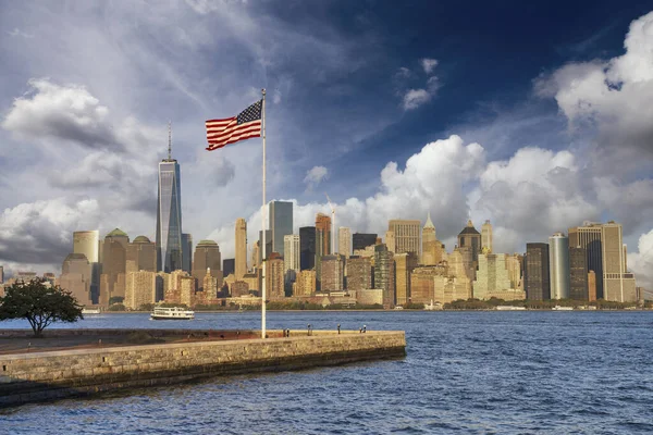 Downtown Manhattan Skyline Ellis Island New York City Sunset — Stock Photo, Image