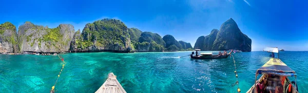 Phi Phi Leh Thailand Dezembro 2019 Turistas Barco Visitam Maya — Fotografia de Stock