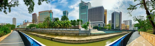 Kuala Lumpur Malaysia Joulukuu 2019 Turistit Pitkin Kaupungin Katuja Kauniina — kuvapankkivalokuva