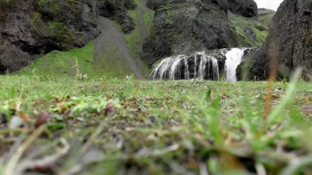 Stjornarfoss Vattenfall Sommarsäsongen Island Naturlandskap — Stockvideo