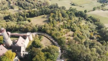 Bamberg Altenburg Kalesi yaz mevsiminde, Almanya 'da. İnsansız hava aracından görüntüle