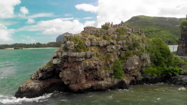 Il popolare punto di sosta auto Capitano Matthew Flinders Monumento a Mauritius, vista drone — Video Stock