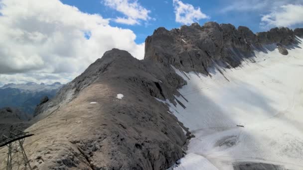 Fantastisk antenn utsikt över Marmolada Glacier från drönare, Dolomite Mountains, Italien — Stockvideo