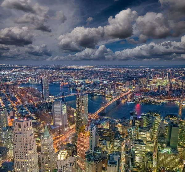 Amazing Night Aerial View Brooklyn Manhattan Bridges East River Skyscrapers — Stock Photo, Image
