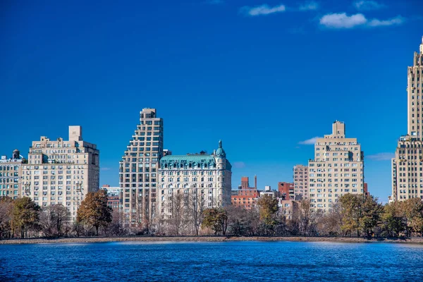 Manhattan Skyline Dia Inverno Central Park Lake Nova York — Fotografia de Stock