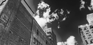 NEW YORK CITY - Haziran 2013: Manhattan gökdelenlerinin dış görünümü.