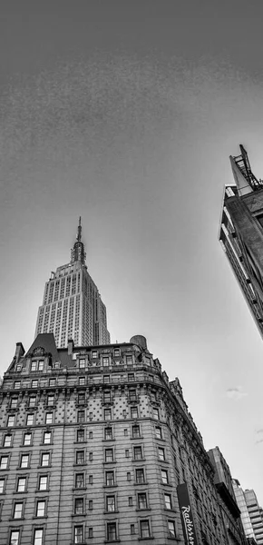 Nowy York City Czerwiec 2013 Empire State Building Jest Ikoną — Zdjęcie stockowe