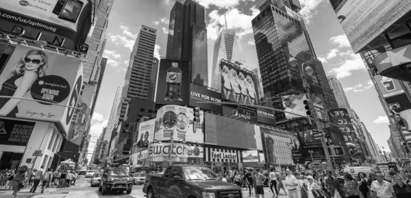 ニューヨーク市 2013年6月 マンハッタンの街と交通 — ストック写真