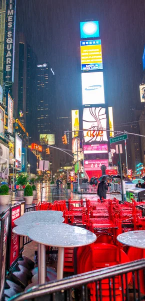 纽约市 2013年6月 夜晚时代广场的灯光 — 图库照片