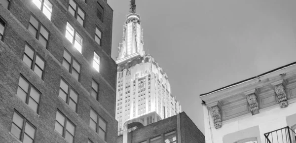 Nowy York City Czerwiec 2013 Empire State Building Jest Ikoną — Zdjęcie stockowe