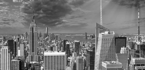 Pôr Sol Surpreendente Arranha Céus Manhattan Vista Aérea Nova York — Fotografia de Stock