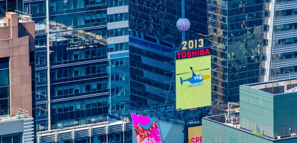 Νεα Υορκη Ιουνιοσ 2013 Φώτα Και Διαφημίσεις Στην Times Square — Φωτογραφία Αρχείου
