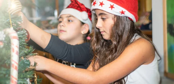 Young Girls Decorating Christmas Tree Home — Stock Photo, Image