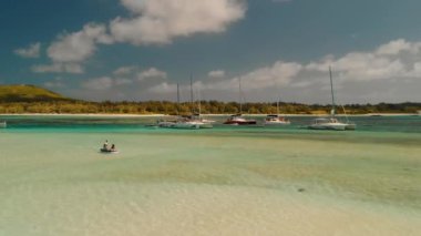 Gabriel Adası, Mauritius 'un insansız hava aracı görüntüsü. Yavaş çekim