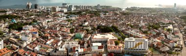 MALACCA, MALAYSIA - 29 ARALIK 2019: Güneşli güzel bir günde inanılmaz gökyüzü şehri.
