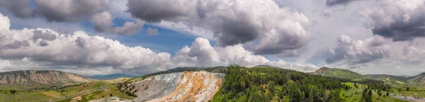 Mammoth Hot Springs Parque Nacional Yellowstone Vista Aérea Ponto Vista — Fotografia de Stock