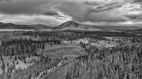 Widok Powietrza Rzekę Yellowstone Letni Dzień Wyoming — Zdjęcie stockowe