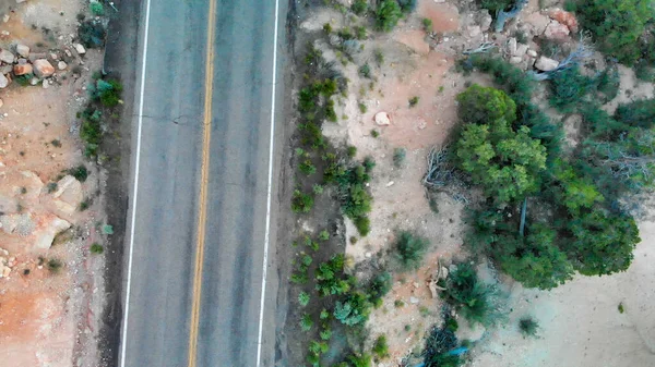 Kanyon Boyunca Dağ Yolu Hava Manzaralı — Stok fotoğraf