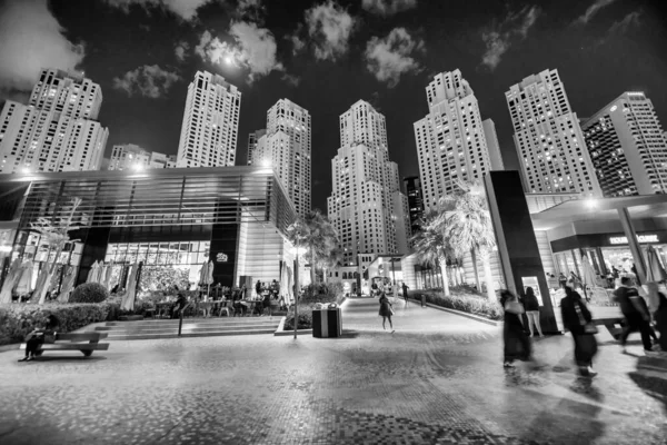 Dubai Vae Dezember 2016 Touristen Auf Der Dubai Marina Promenade — Stockfoto