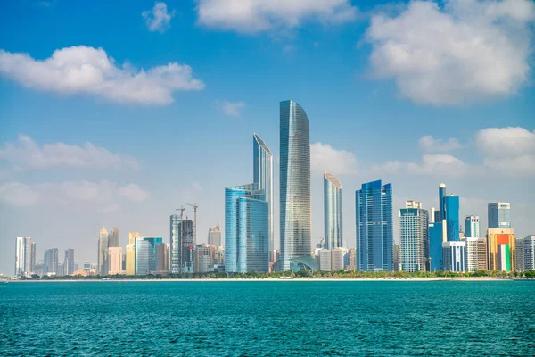 Abu Dhabi Emirati Arabi Uniti Dicembre 2016 Abu Dhabi Grattacieli — Foto Stock