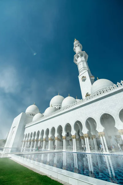 Abu Dhabi Оаэ Декабря 2016 Года Вид Великую Мечеть Шейха — стоковое фото