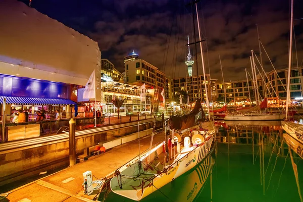 Auckland Agosto 2018 Barche Edifici Sul Lungomare Notte — Foto Stock