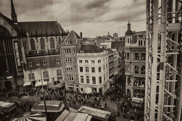 Amsterdam Niderlandy Kwiecień 2015 Widok Plac Damm Panoramicznego Diabelskiego Młyna — Zdjęcie stockowe