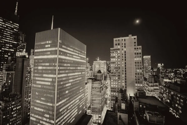 マンハッタンの夜のライト ニューヨーク市の空の景色 — ストック写真