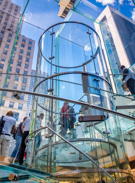 New York City June 2013 Famous Apple Store Fifth Avenue — Stok fotoğraf