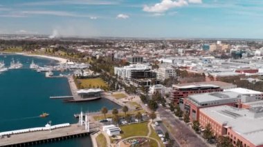 Geelong, Victoria, Avustralya 'nın havadan görünüşü. İskele ve kıyı şeridi.