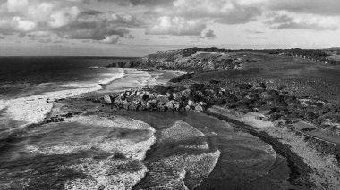 Kanguru Adası, Güney Avustralya. Güzel bir gün batımında kıyı şeridinin havadan görünüşü.