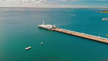 Geelong, Avustralya. İHA 'dan şehrin kıyı şeridine hava görüntüsü.