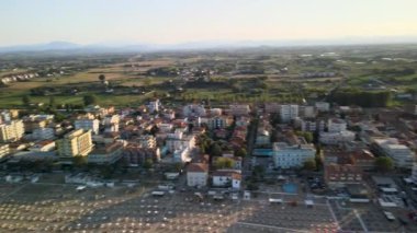 Torre Pedrera Sahili, Rimini. Yaz mevsiminde İHA 'dan hava görüntüsü
