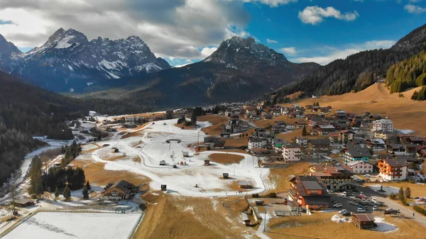 Vista Aérea Pista Esquí Sappada Temporada Invierno Alpes Italianos —  Fotos de Stock