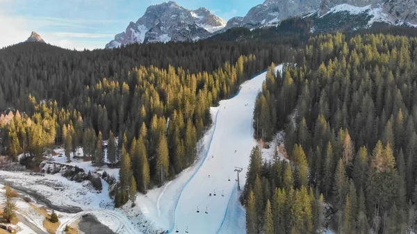 Vista Aérea Pista Esquí Sappada Temporada Invierno Alpes Italianos —  Fotos de Stock