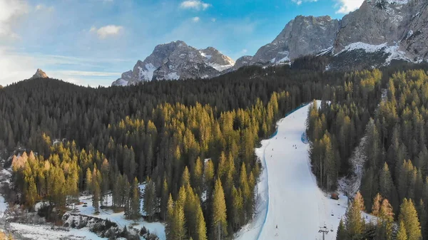 Vista Aérea Pista Esquí Sappada Temporada Invierno Alpes Italianos —  Fotos de Stock