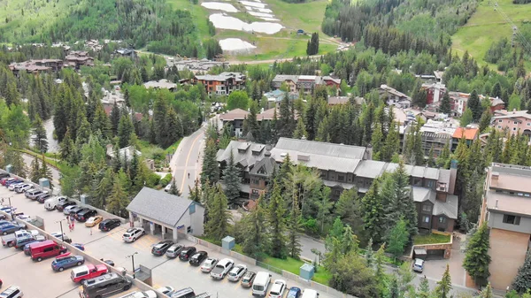 Vail Centrum Och Omgivande Berg Colorado Flygfoto Från Drönare Sommarsäsongen — Stockfoto