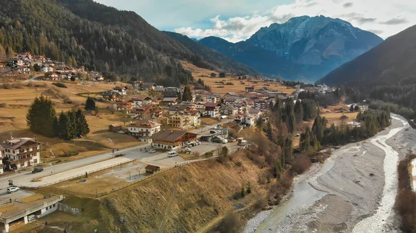 Auronzo Vadisi Kayak Yamaçları Kış Mevsiminde Talyan Alpleri — Stok fotoğraf