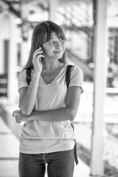 Asiangirl Standing School Talking Smartphone — Stock Photo, Image