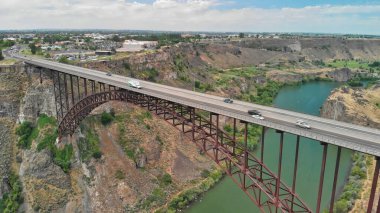 Twin Falls 'taki Bridge and Snake nehri, Idaho, ABD' nin hava manzarası..