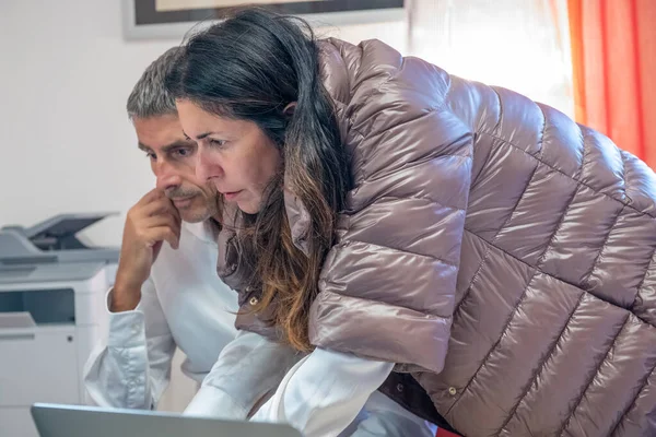 Colleagues Sit Desk Office Cooperate Using Laptop Discussing Ideas Together — Stock Photo, Image