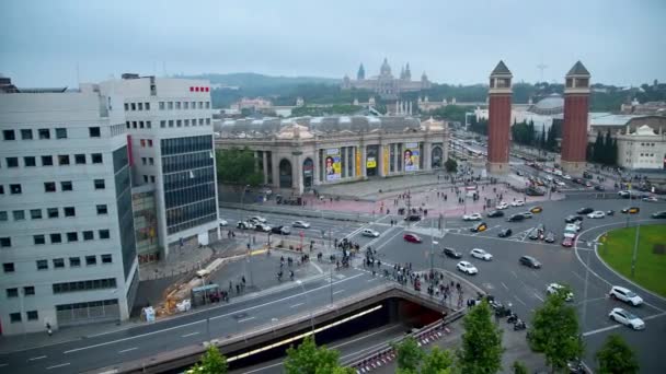 BARCELONA - 11. Mai 2018: Luftaufnahme des Spanischen Platzes und des Stadtverkehrs — Stockvideo