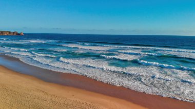 Avustralya 'daki Phillip Adası kıyı şeridinin havadan görüntüsü.