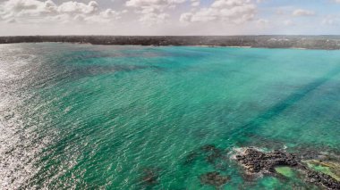 İHA 'dan Grand Baie sahil şeridinin havadan görüntüsü Mauritius.