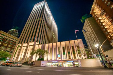 Geceleyin Portland sokakları - Oregon.