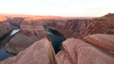 Glen Canyon, Page, AZ, ABD 'deki Colorado Nehri' nin Horseshoe Bend 'i.